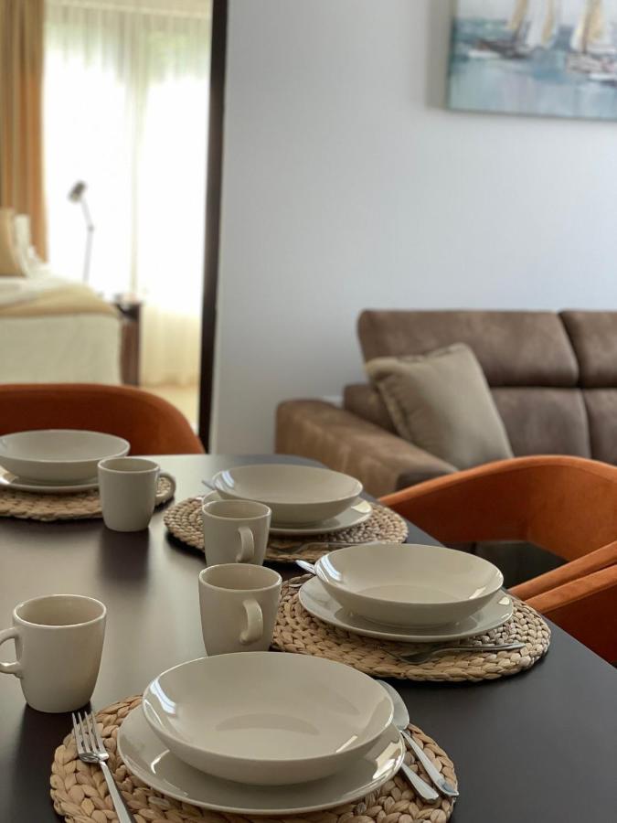 Morpheus Apartmani สเรมสกา มิโตรวิตซา ภายนอก รูปภาพ