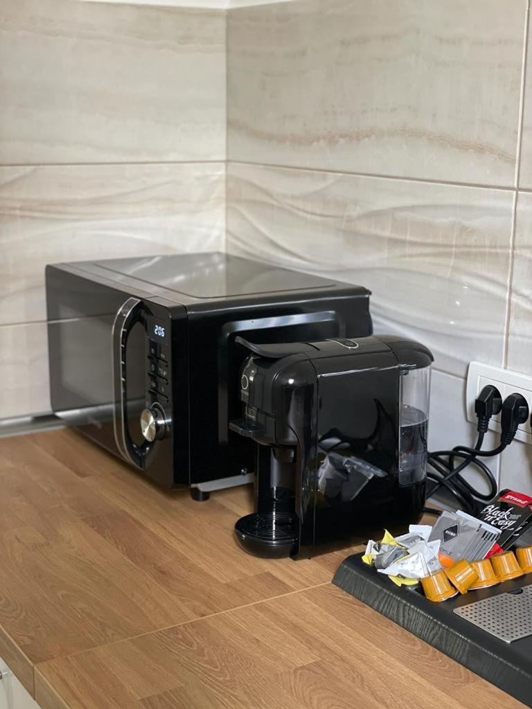 Morpheus Apartmani สเรมสกา มิโตรวิตซา ภายนอก รูปภาพ